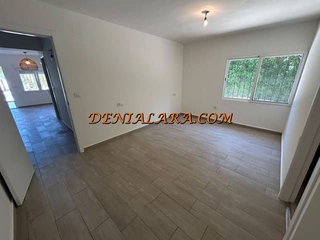 5 chambre Villa/Maison à vendre à Dénia avec garage - 590 000 € (Ref: 8909896)