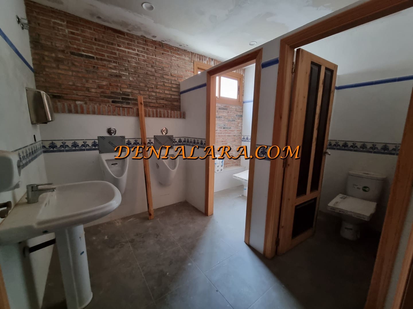 Erhverv til leje i Ondara - € 2.500 (Ref: 8947518)