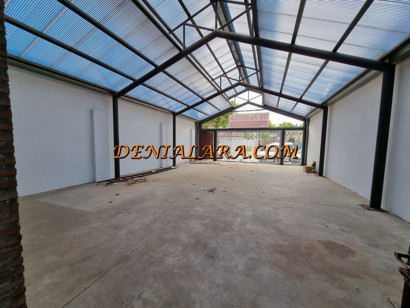 Erhverv til leje i Ondara - € 2.500 (Ref: 8947518)