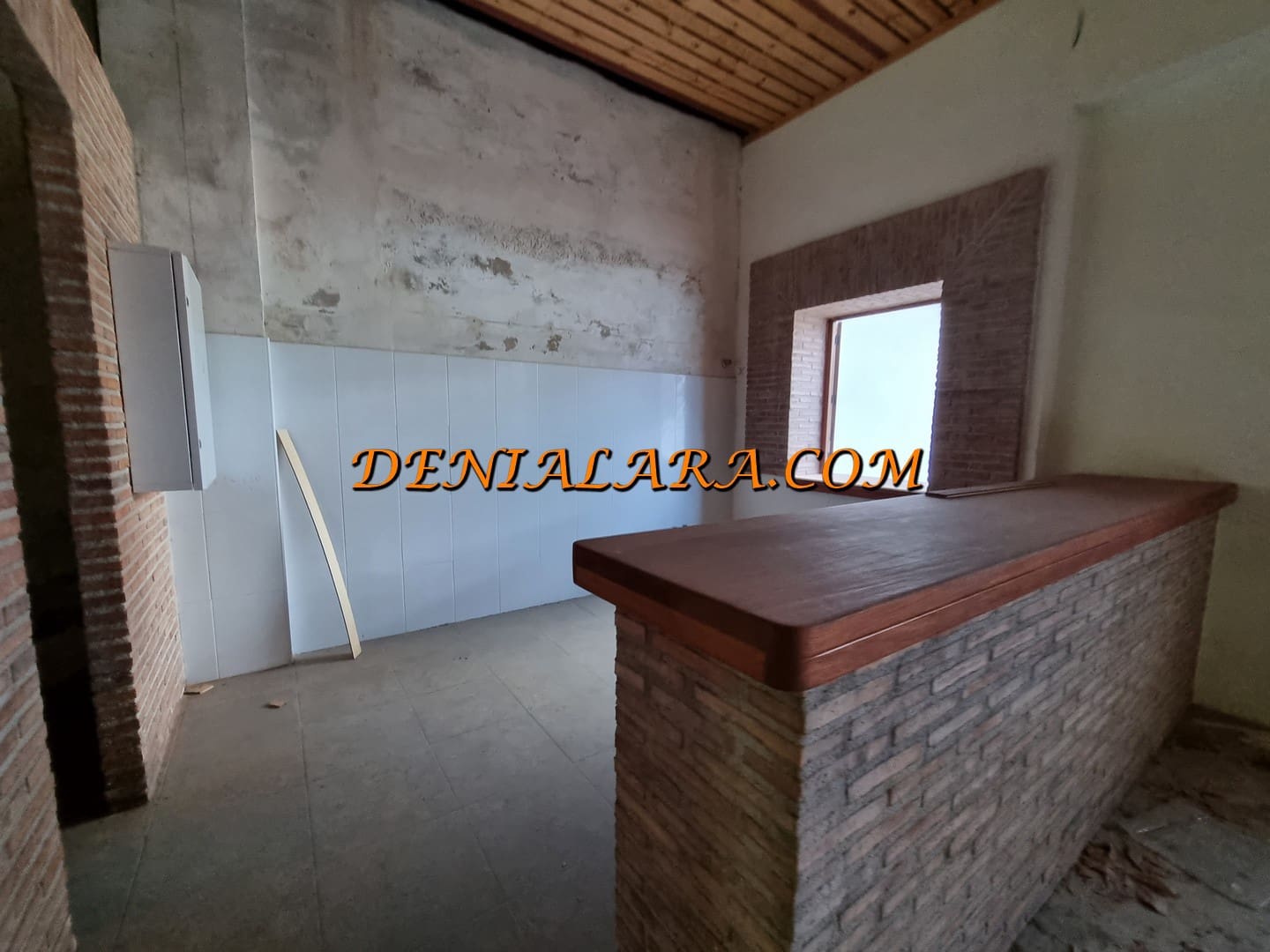 Erhverv til leje i Ondara - € 2.500 (Ref: 8947518)