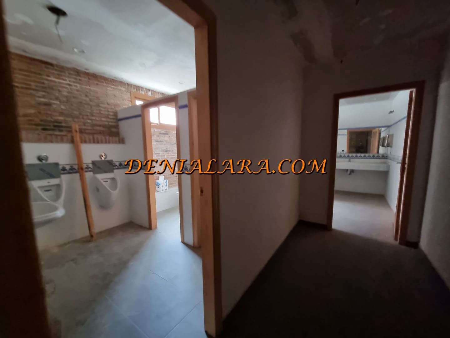 Erhverv til leje i Ondara - € 2.500 (Ref: 8947518)