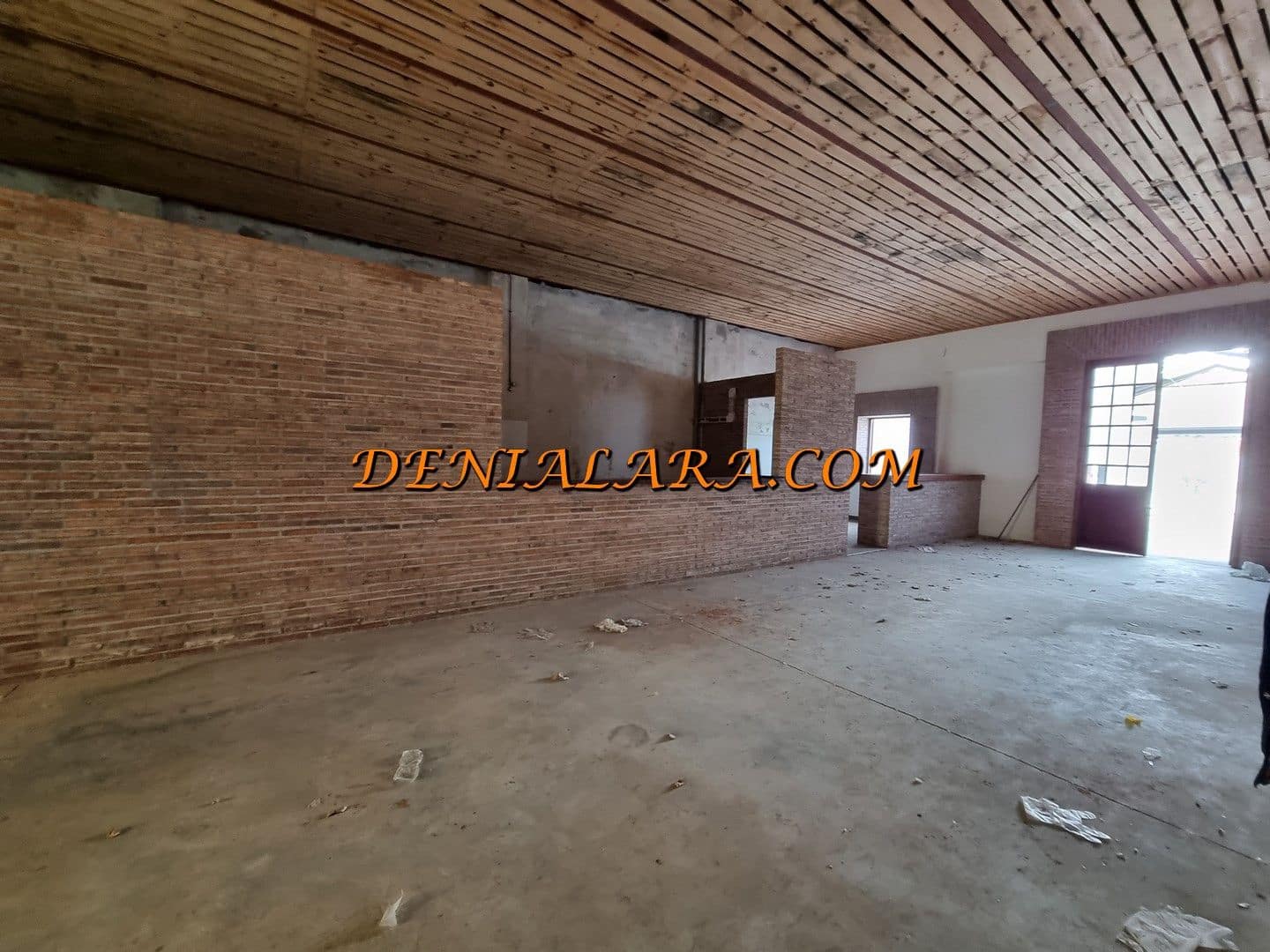 Erhverv til leje i Ondara - € 2.500 (Ref: 8947518)