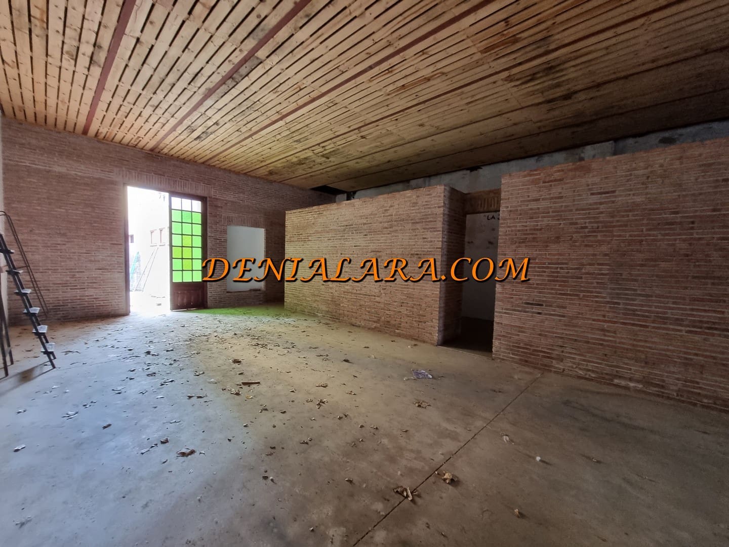 Erhverv til leje i Ondara - € 2.500 (Ref: 8947518)