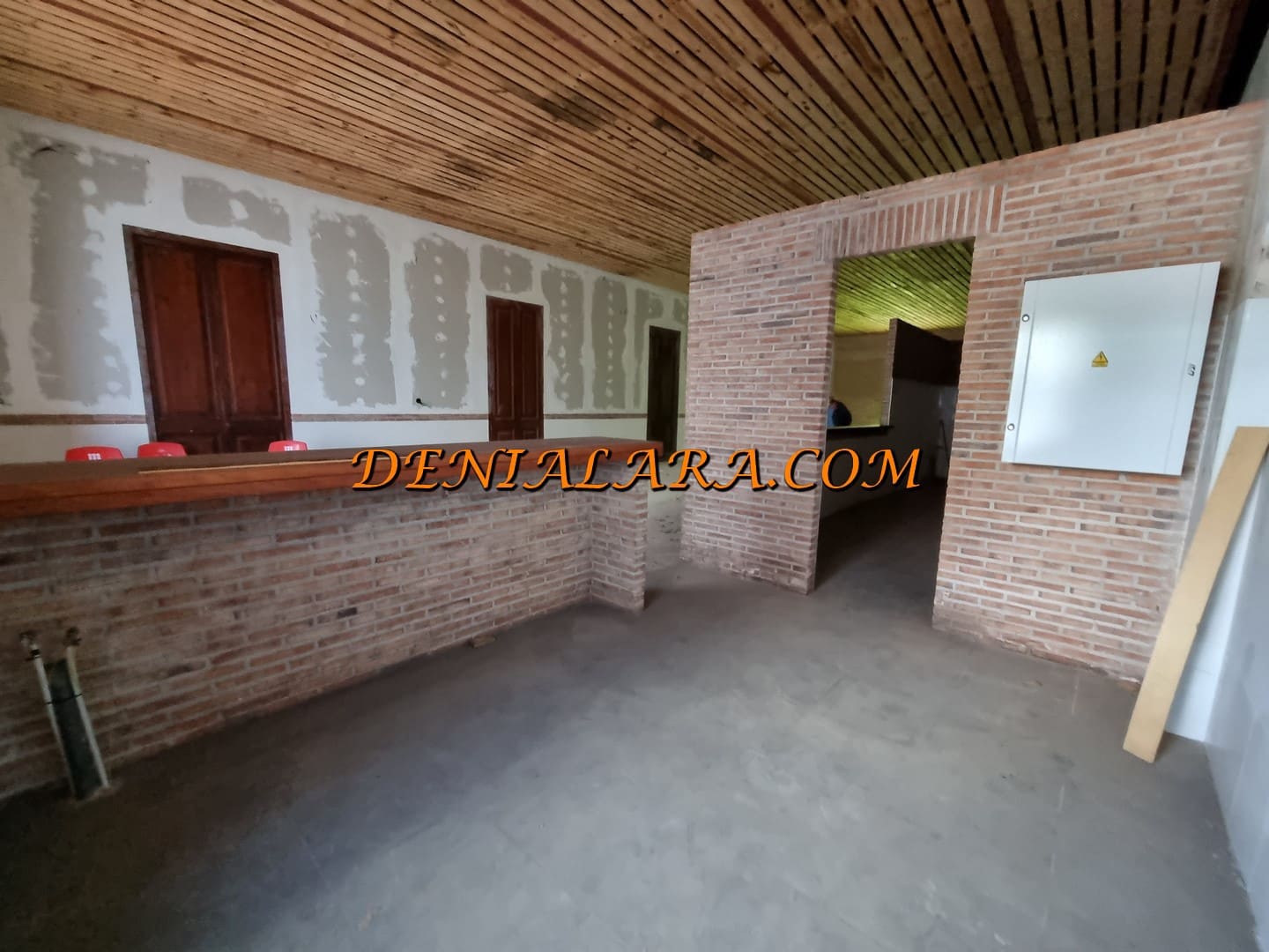 Erhverv til leje i Ondara - € 2.500 (Ref: 8947518)