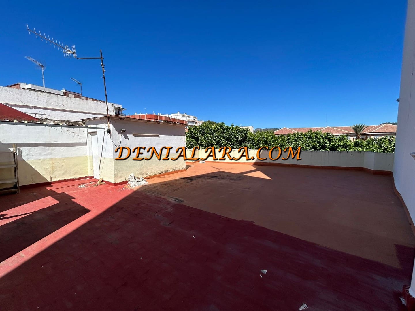 7 soverom Hus til salgs i Pego med garasje - € 263 000 (Ref: 9002259)