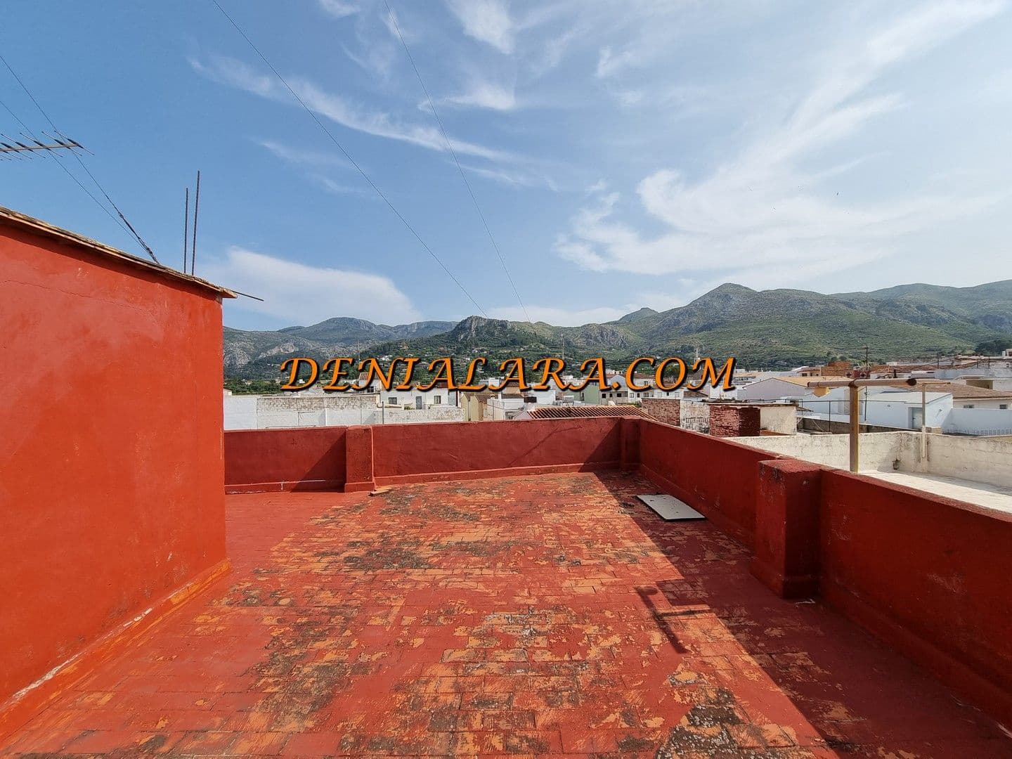 Kommersiell til salgs i Pego med garasje - € 600 000 (Ref: 9035770)