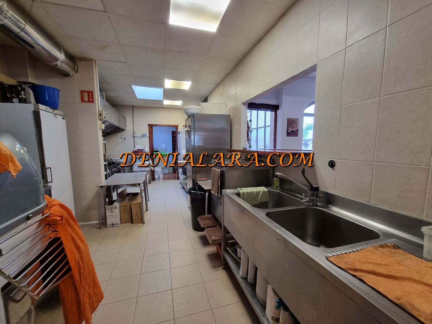 Restaurant/Bar à louer à Denia - 1 300 € (Ref: 9107977)