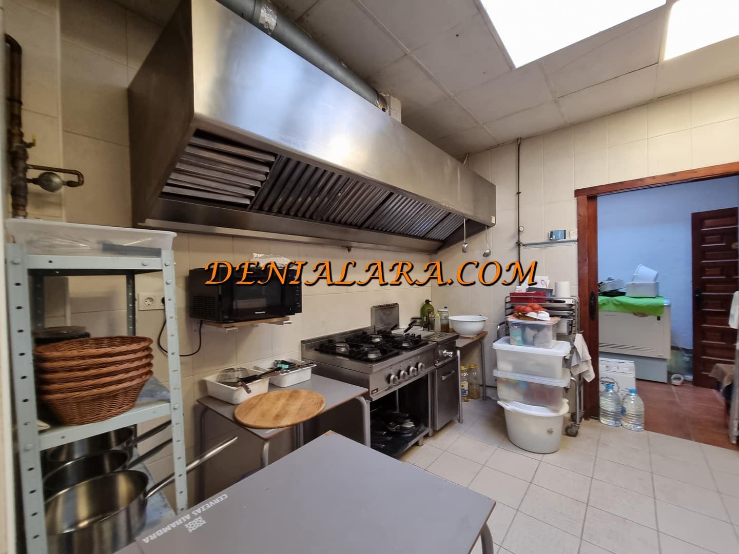 Restaurant/Bar à louer à Denia - 1 300 € (Ref: 9107977)