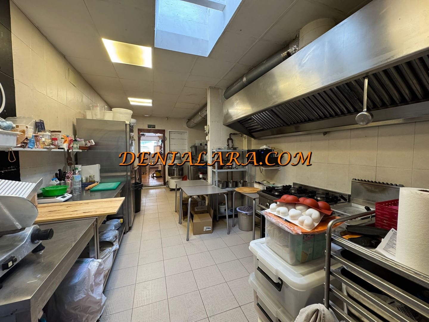 Restaurant/Bar à louer à Denia - 1 300 € (Ref: 9107977)