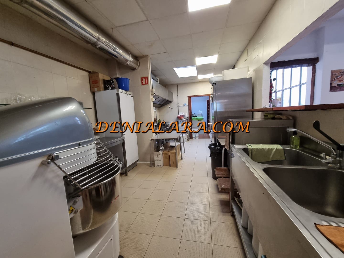 Restaurant/Bar à louer à Denia - 1 300 € (Ref: 9107977)