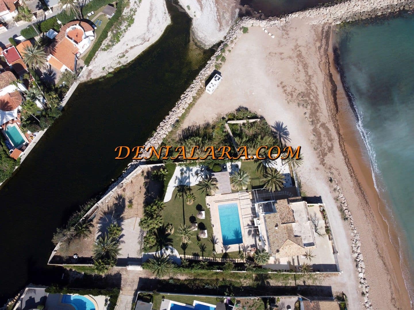 4 soveværelse Villa til leje i Denia med swimmingpool garage - € 7.000 (Ref: 9158634)