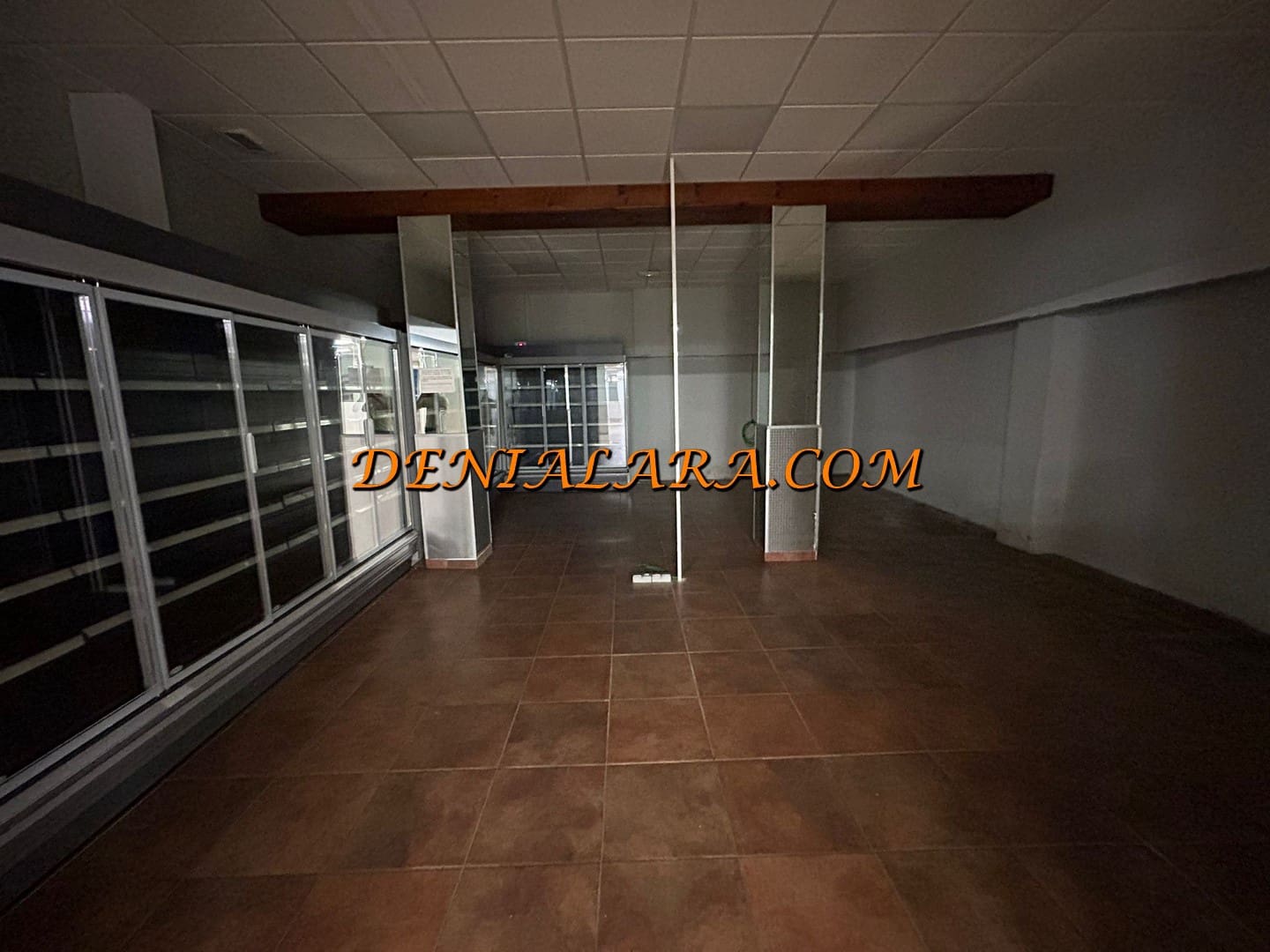 Kommersiell til leie i Els Poblets med garasje - € 5 400 (Ref: 9197001)