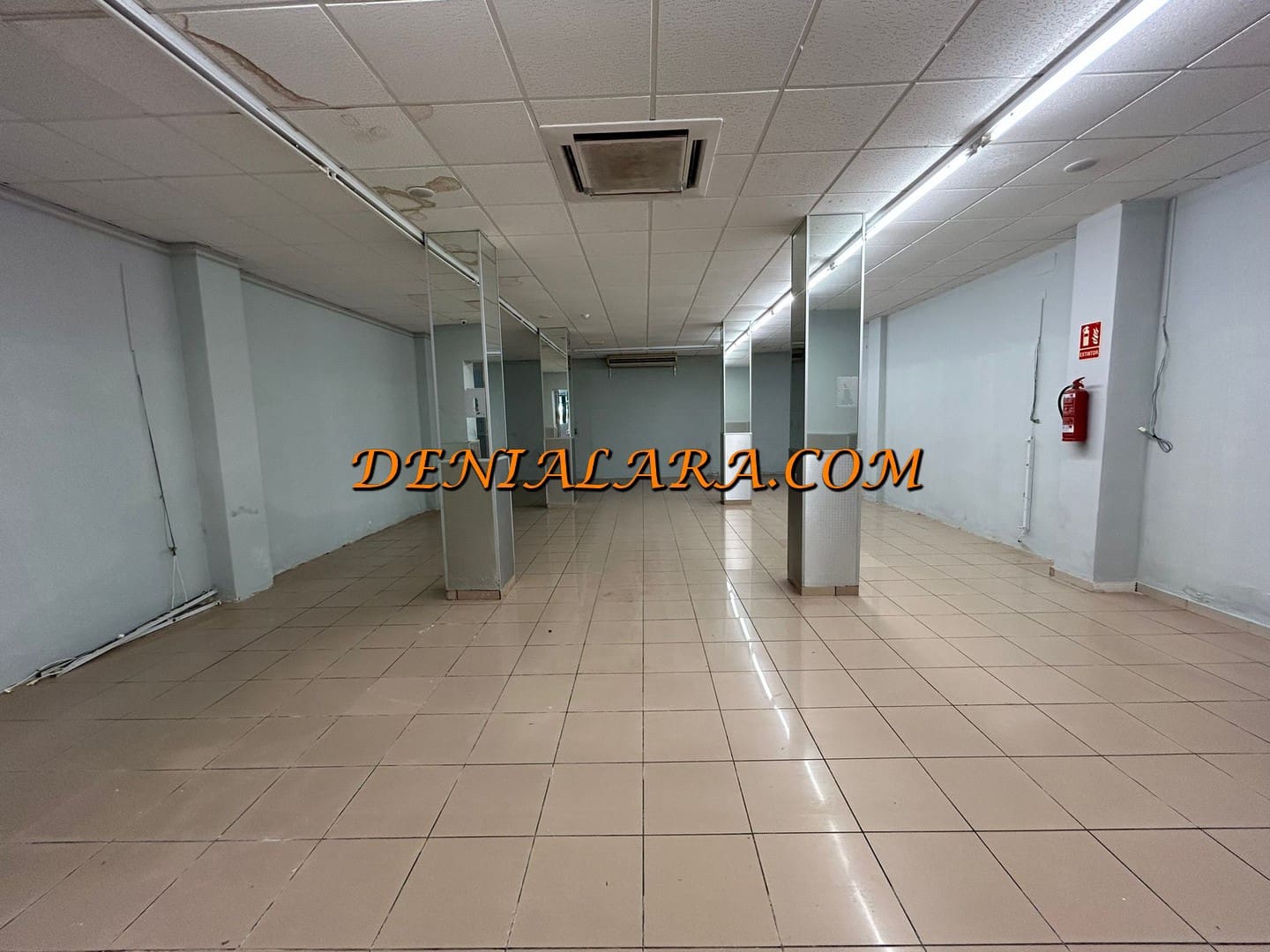 Kommersiell til leie i Els Poblets med garasje - € 5 400 (Ref: 9197001)