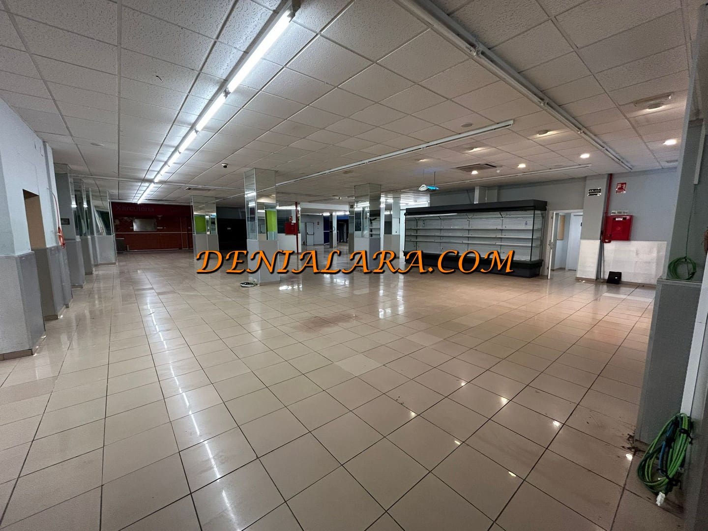 Kommersiell til leie i Els Poblets med garasje - € 5 400 (Ref: 9197001)