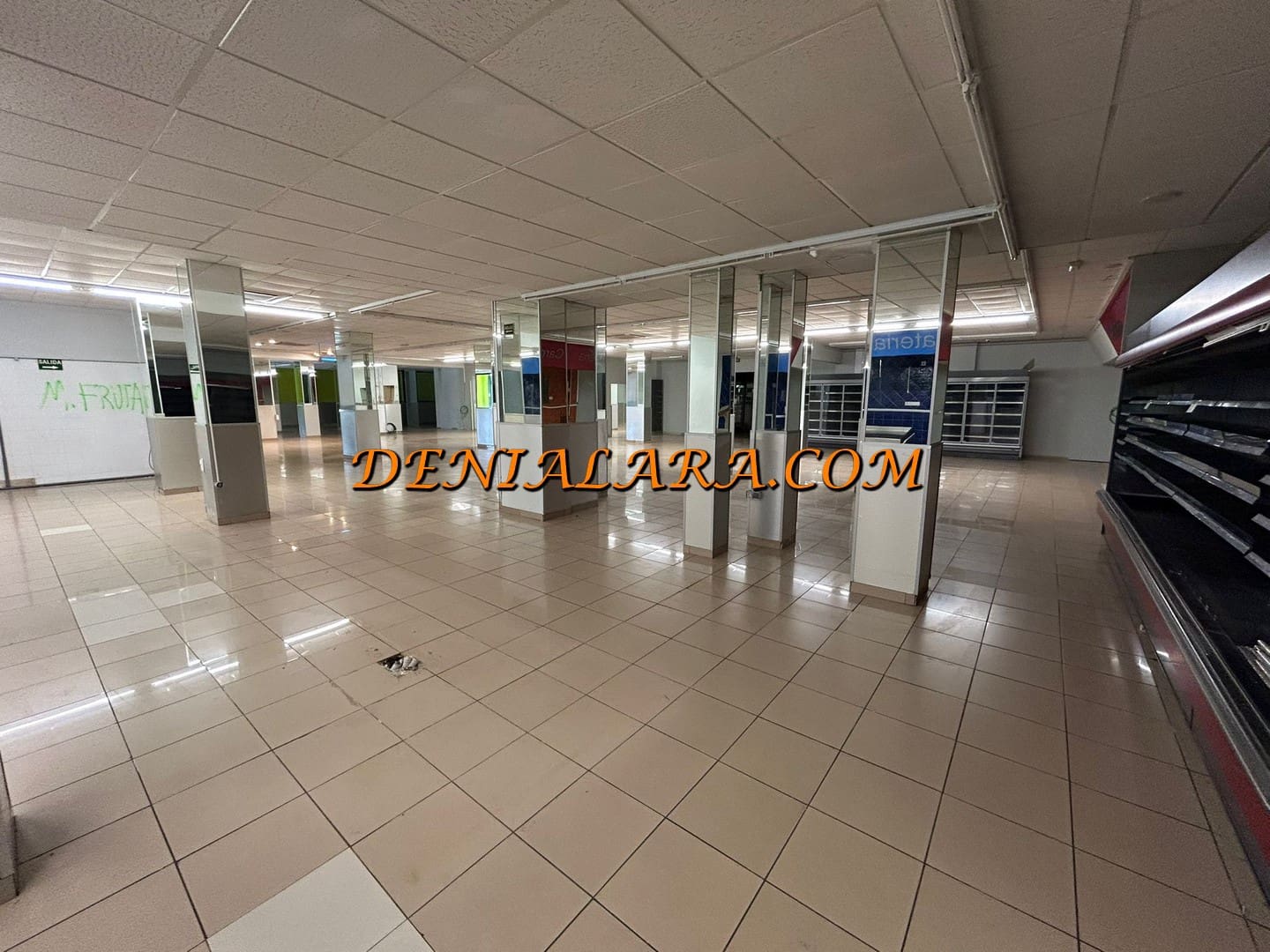 Kommersiell til leie i Els Poblets med garasje - € 5 400 (Ref: 9197001)