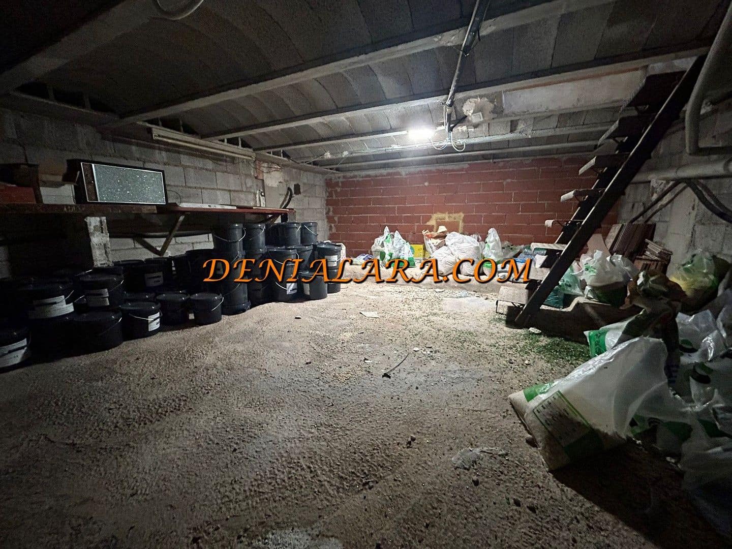 Erhverv til salg i Els Poblets med garage - € 126.000 (Ref: 9231858)