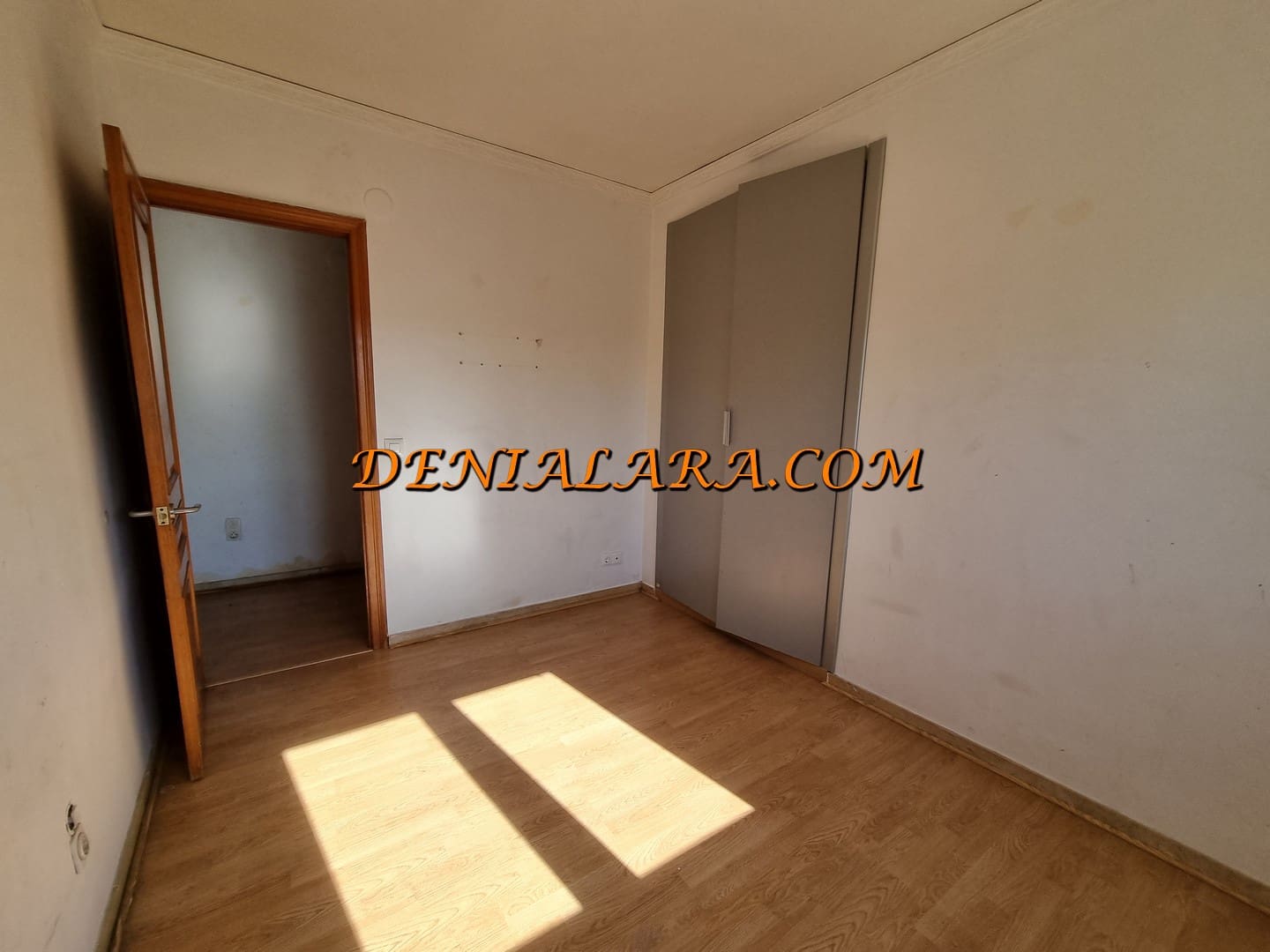 Piso de 4 habitaciones en Dénia en venta - 249.999 € (Ref: 9301893)