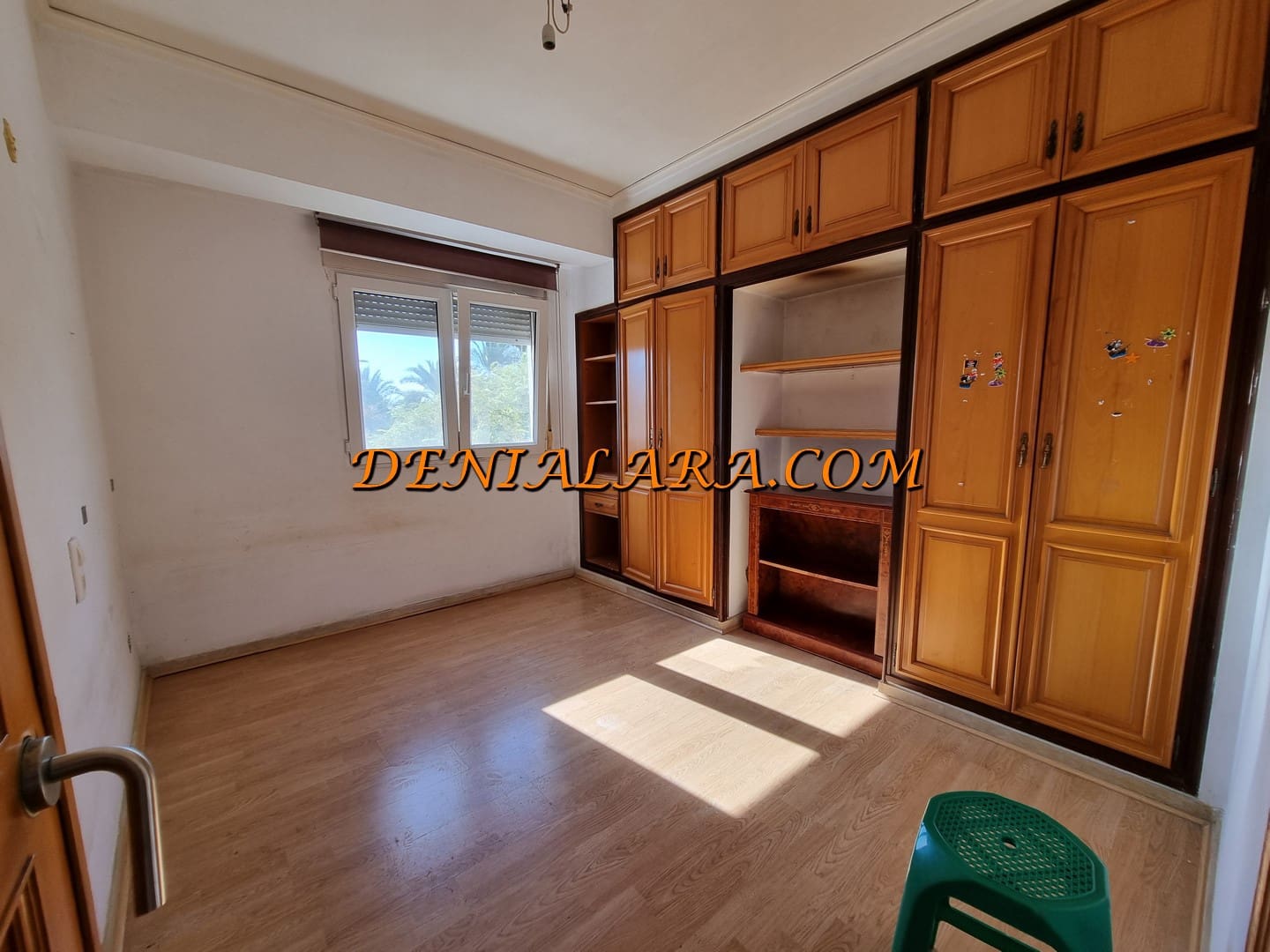 Piso de 4 habitaciones en Dénia en venta - 249.999 € (Ref: 9301893)