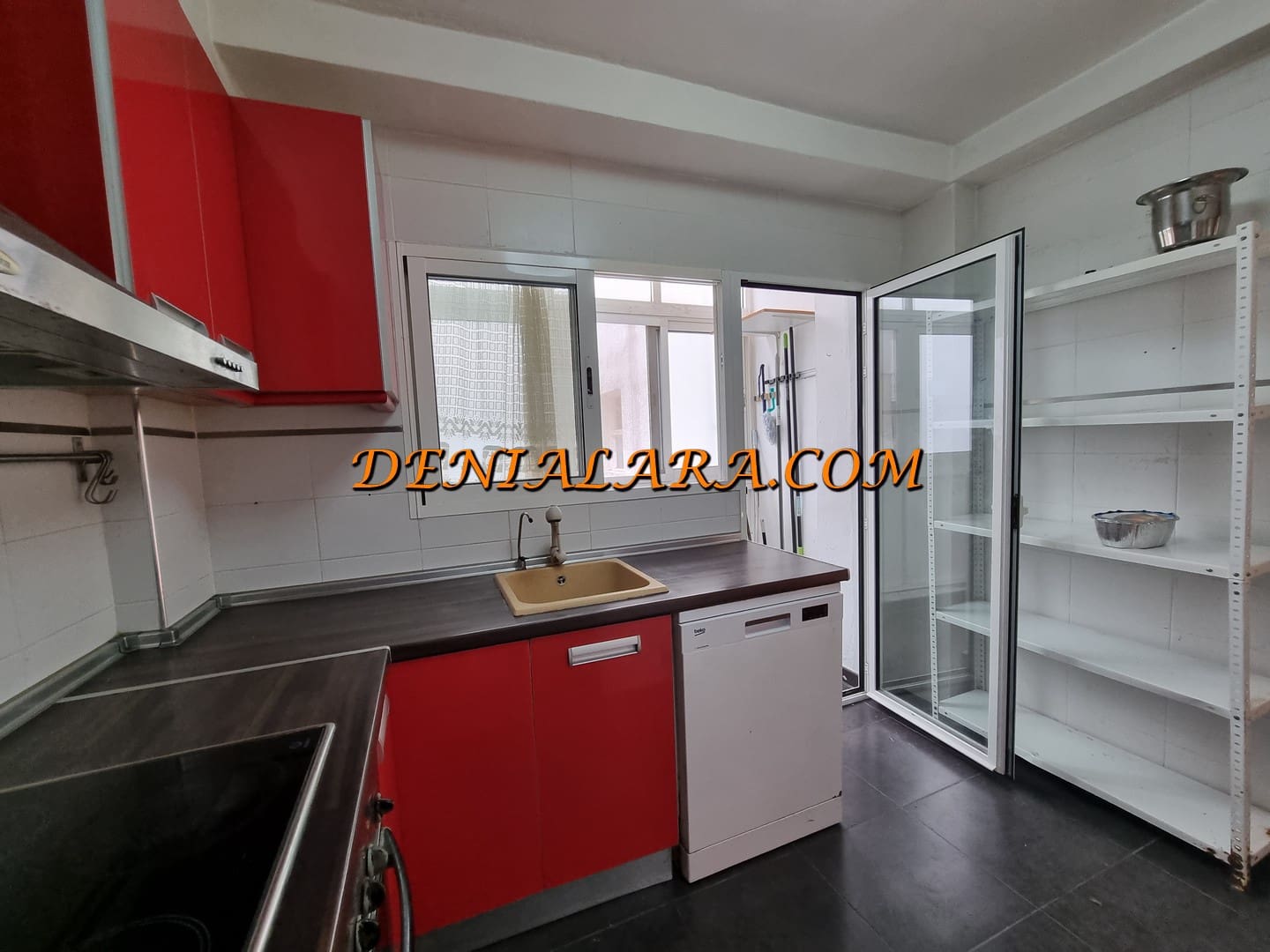 Piso de 4 habitaciones en Dénia en venta - 249.999 € (Ref: 9301893)