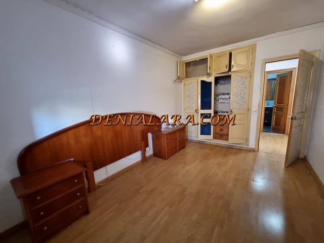 Piso de 4 habitaciones en Dénia en venta - 249.999 € (Ref: 9301893)