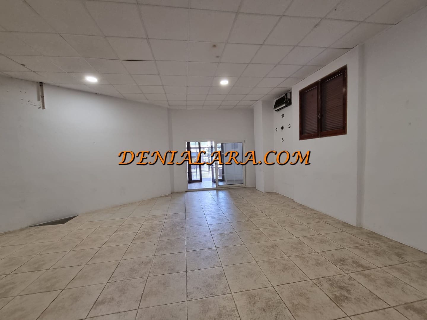 Erhverv til salg i Denia - € 209.999 (Ref: 9350135)