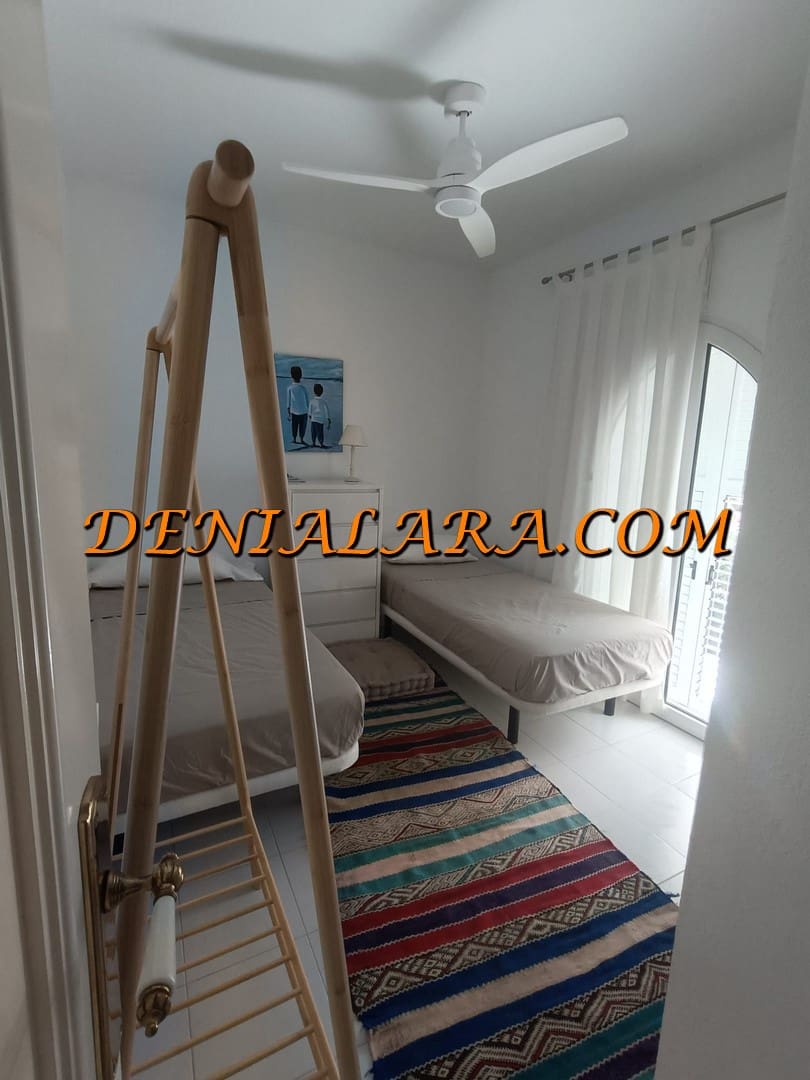 2 Zimmer Apartment zu vermieten in Denia mit Pool Garage - 700 € (Ref: 9354168)