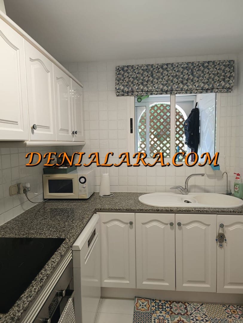2 Zimmer Apartment zu vermieten in Denia mit Pool Garage - 700 € (Ref: 9354168)