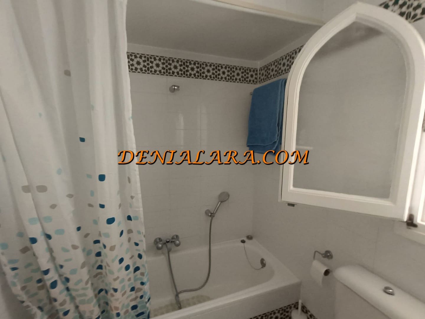2 Zimmer Apartment zu vermieten in Denia mit Pool Garage - 700 € (Ref: 9354168)