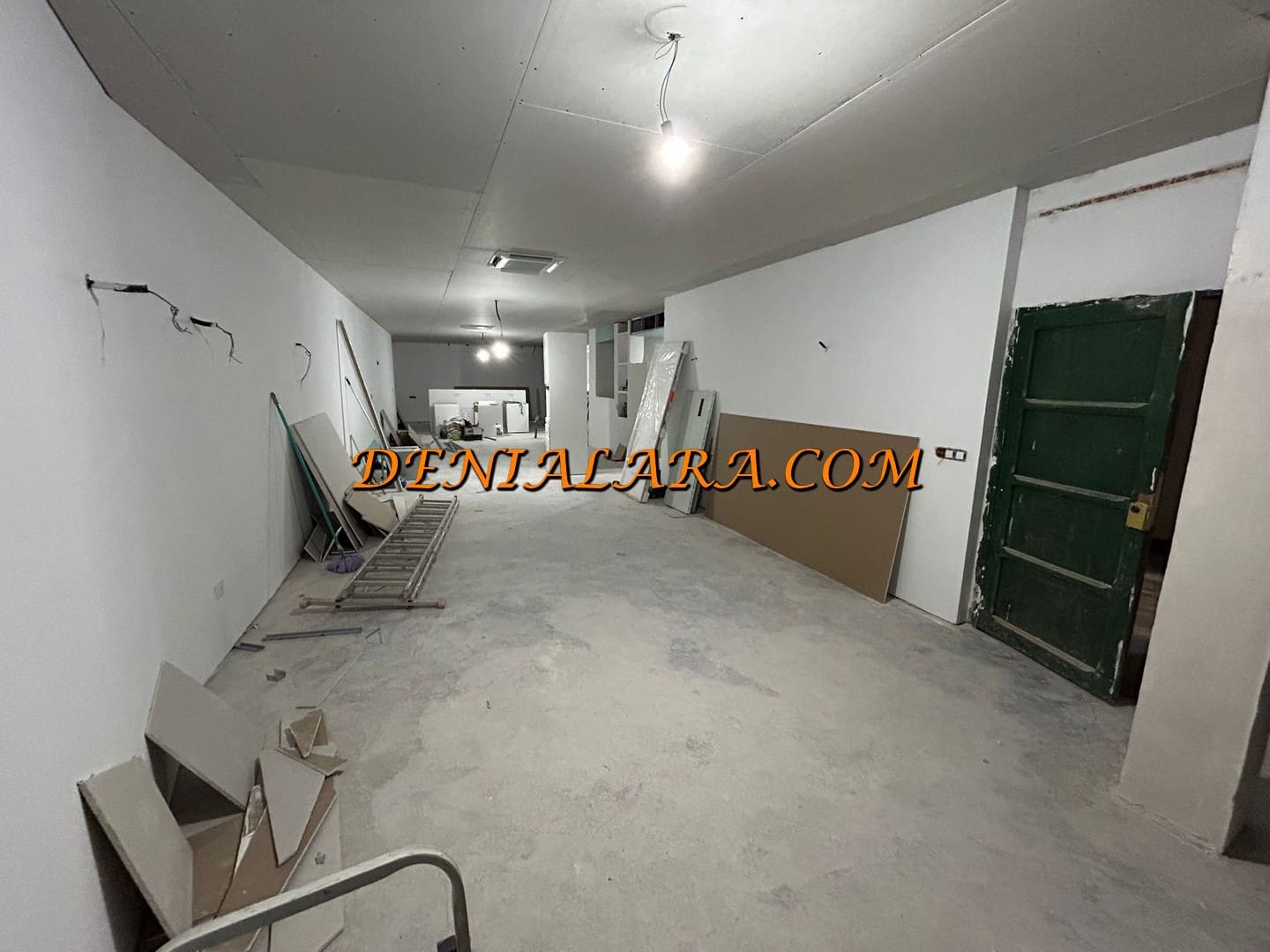 Commerciale da affittare in Denia - 1.000 € (Rif: 9380108)