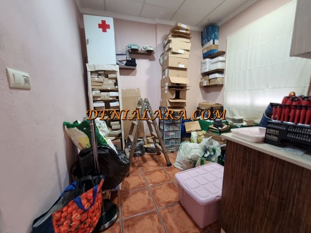 4 bedroom Terraced Villa for sale in Pego with garage - € 249,999 (Ref: 9395354)