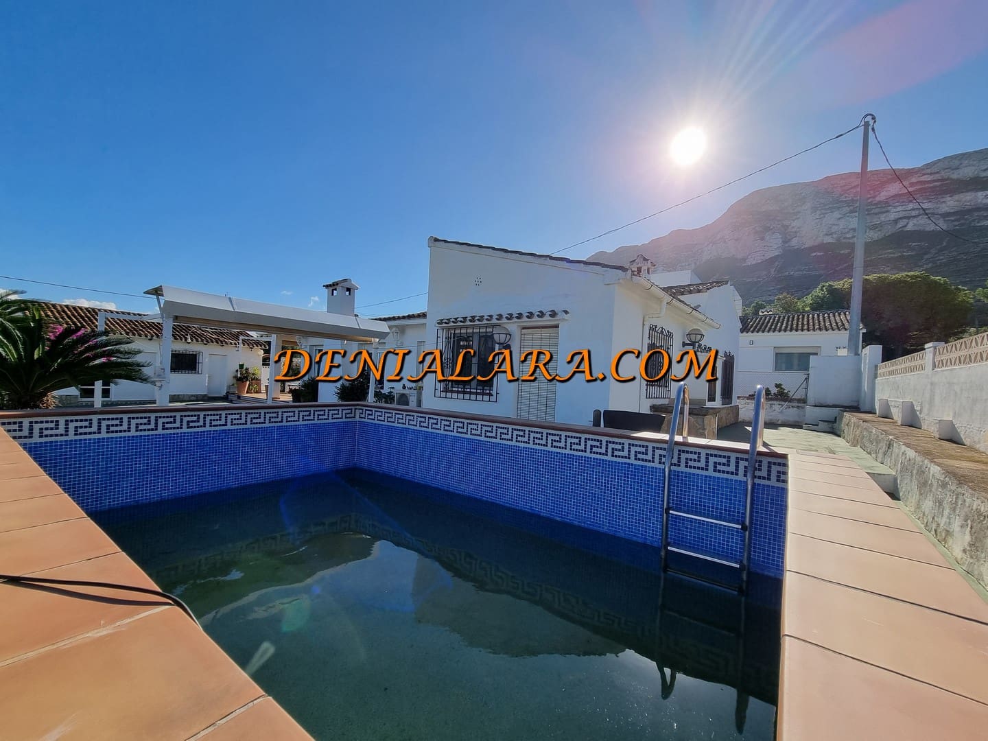 4 sypialnia Willa na sprzedaż w Denia z basenem garażem - 614 999 € (Ref: 9417819)