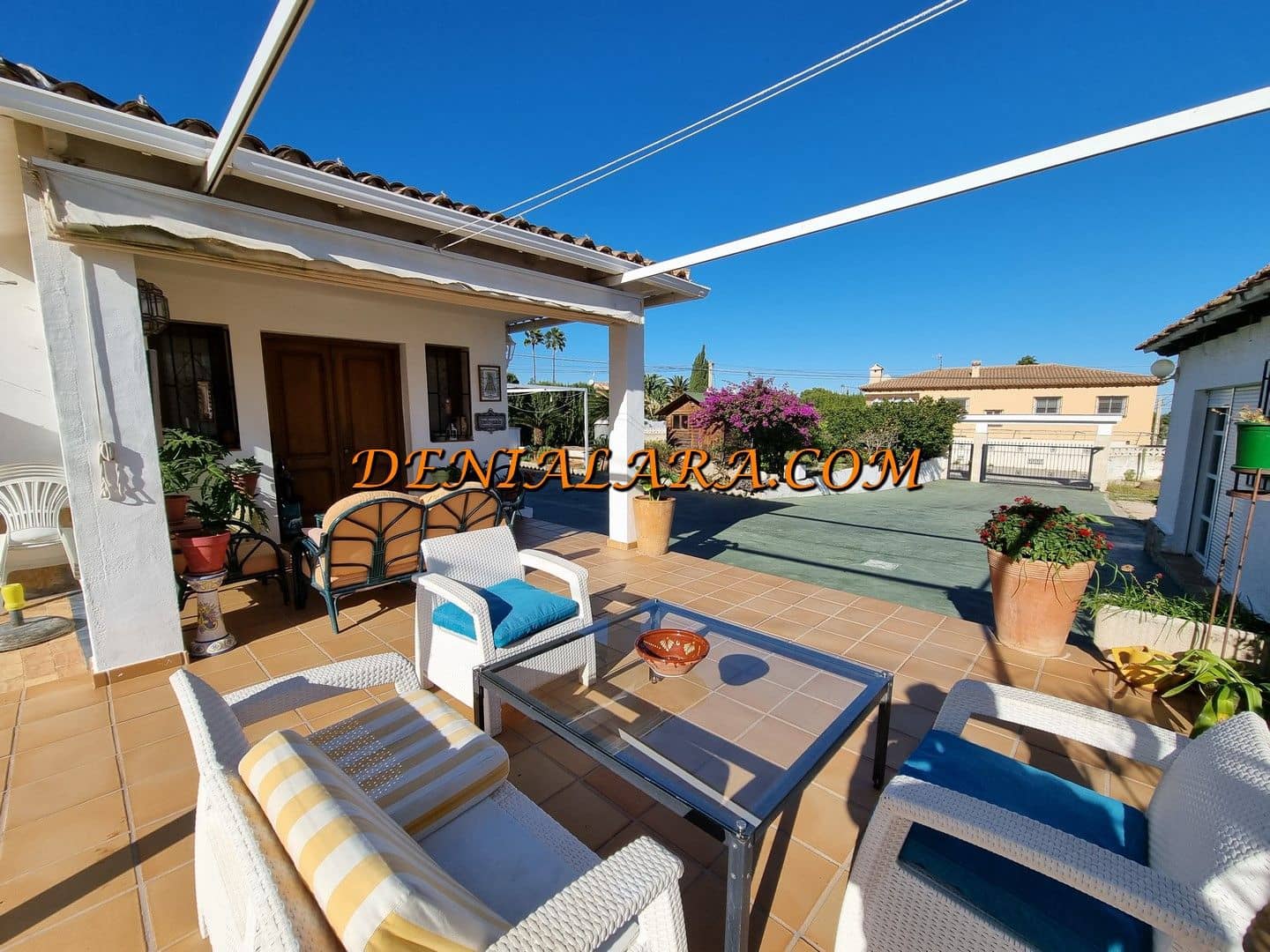 4 sypialnia Willa na sprzedaż w Denia z basenem garażem - 614 999 € (Ref: 9417819)