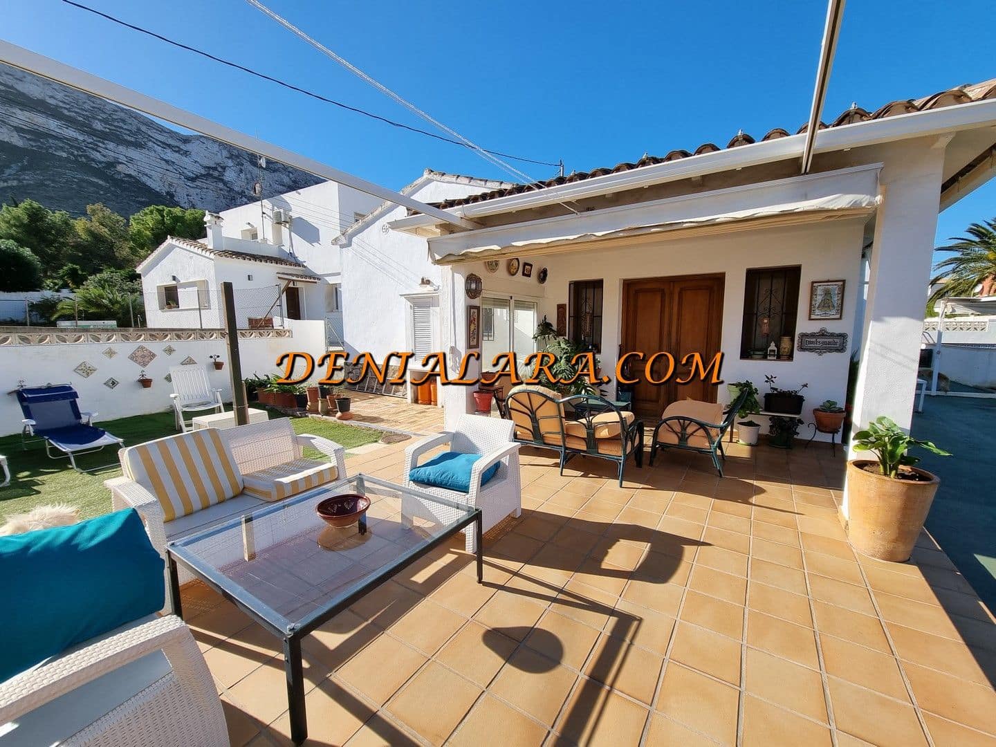 4 sypialnia Willa na sprzedaż w Denia z basenem garażem - 614 999 € (Ref: 9417819)