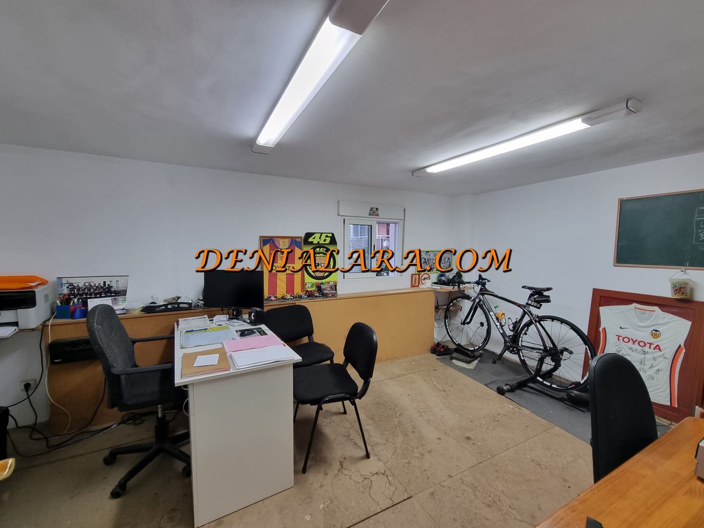 Gewerbe zu verkaufen in Denia mit Garage - 126.000 € (Ref: 9451168)