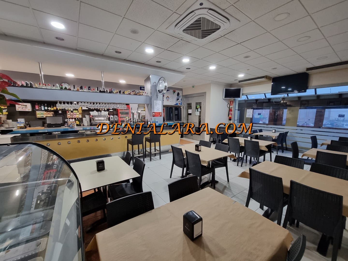 Restaurant/Bar til leje i Ondara - € 2.000 (Ref: 9451169)