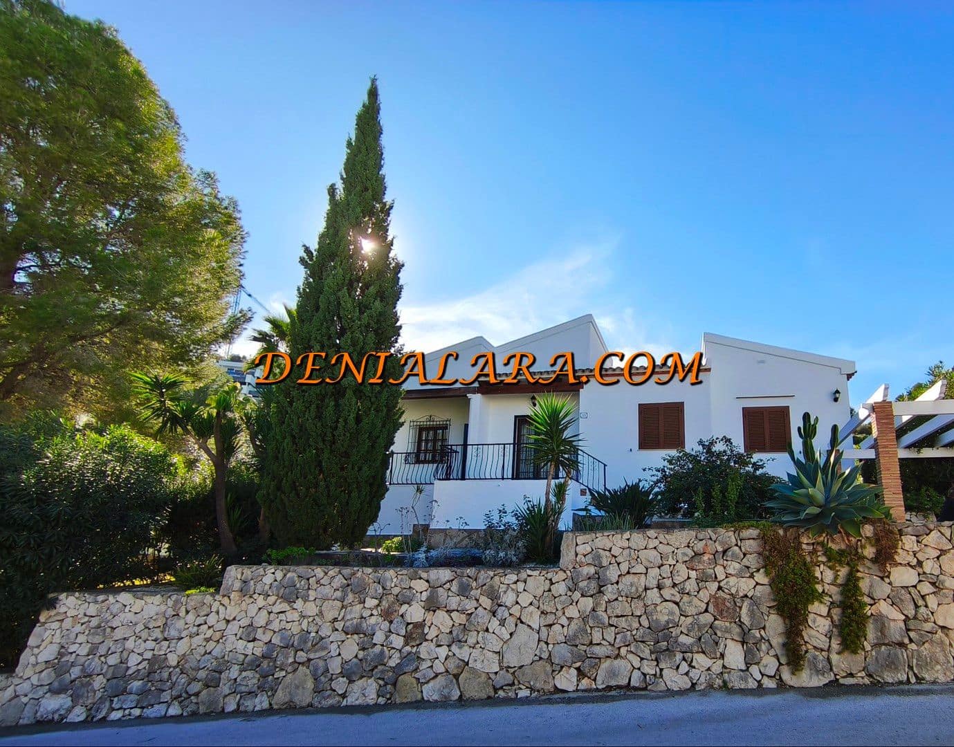 Chalet de 2 habitaciones en Pedreguer en venta con piscina garaje - 284.999 € (Ref: 9459637)