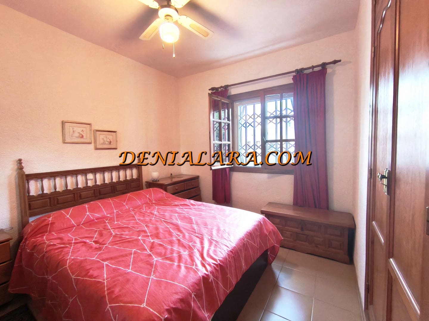 Chalet de 2 habitaciones en Pedreguer en venta con piscina garaje - 284.999 € (Ref: 9459637)