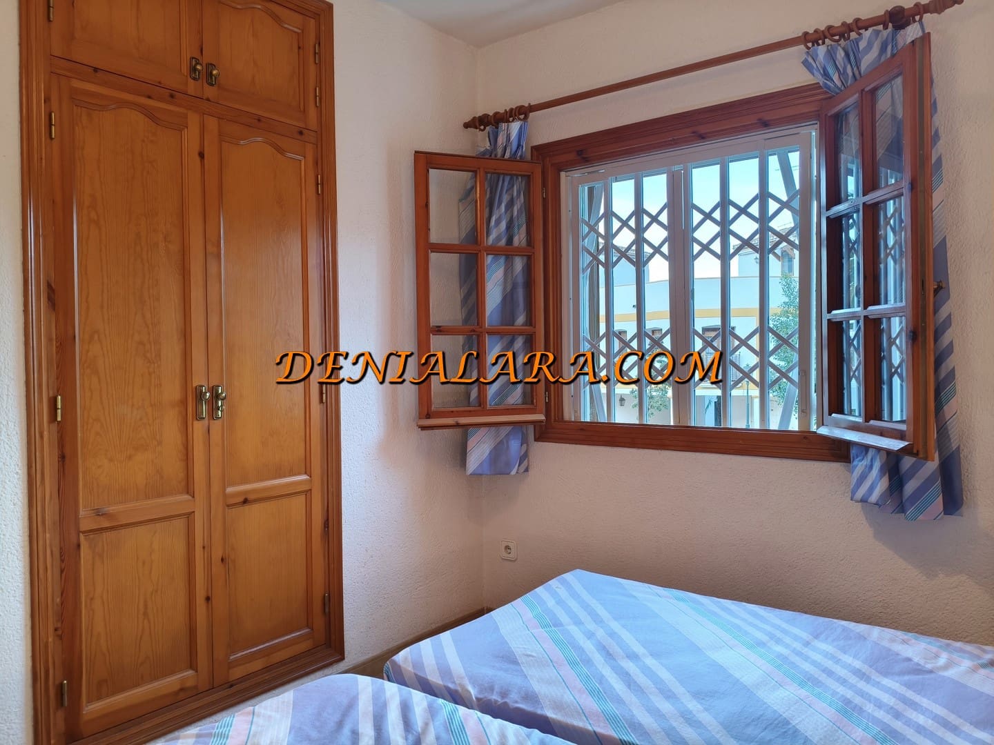 Chalet de 2 habitaciones en Pedreguer en venta con piscina garaje - 284.999 € (Ref: 9459637)