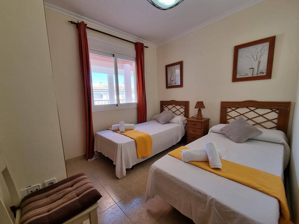 Ático de 3 habitaciones en Dénia en alquiler con piscina garaje - 800 € (Ref: 9465022)