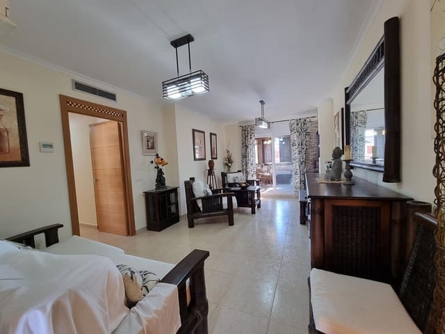 Ático de 3 habitaciones en Dénia en alquiler con piscina garaje - 800 € (Ref: 9465022)