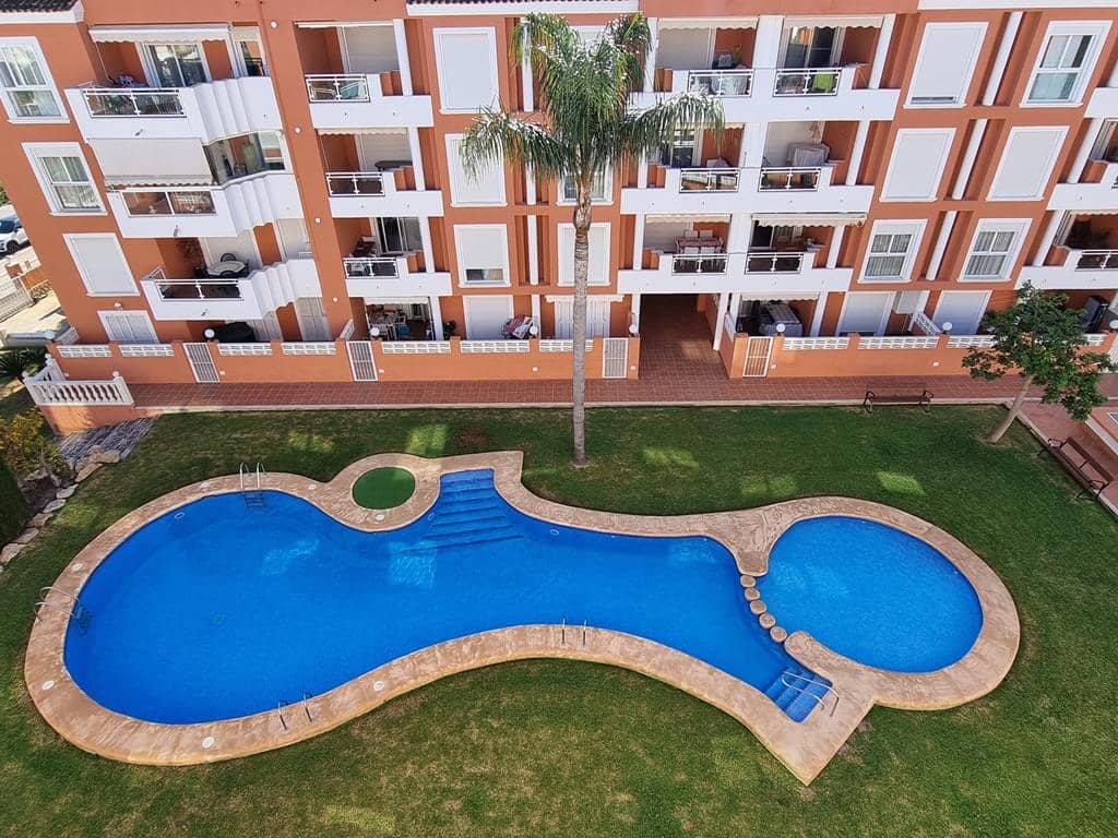 Ático de 3 habitaciones en Dénia en alquiler con piscina garaje - 800 € (Ref: 9465022)