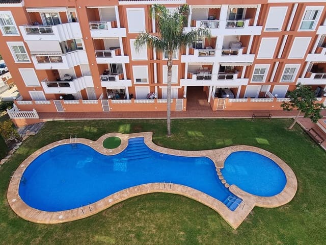 Ático de 3 habitaciones en Dénia en alquiler con piscina garaje - 800 € (Ref: 9465022)