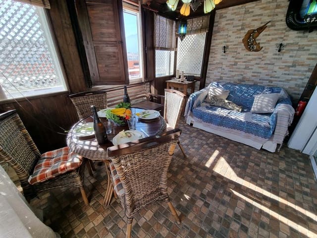 Ático de 3 habitaciones en Dénia en alquiler con piscina garaje - 800 € (Ref: 9465022)