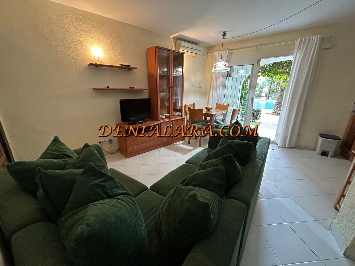 Apartamento de 2 habitaciones en Dénia en alquiler con piscina garaje - 800 € (Ref: 9471665)