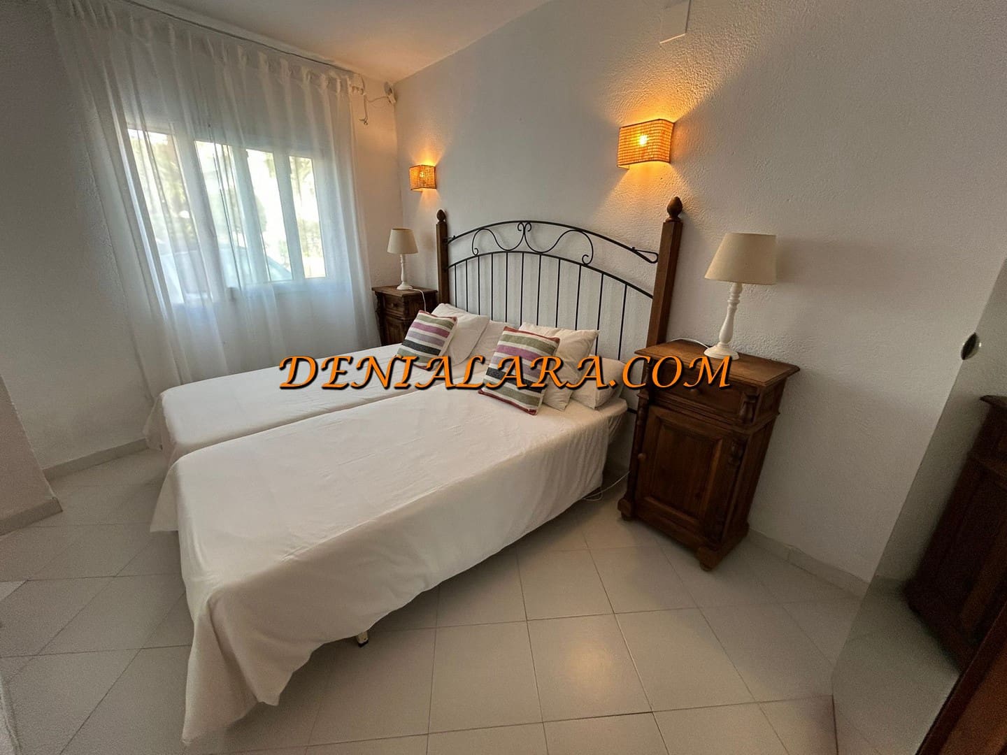 Apartamento de 2 habitaciones en Dénia en alquiler con piscina garaje - 800 € (Ref: 9471665)