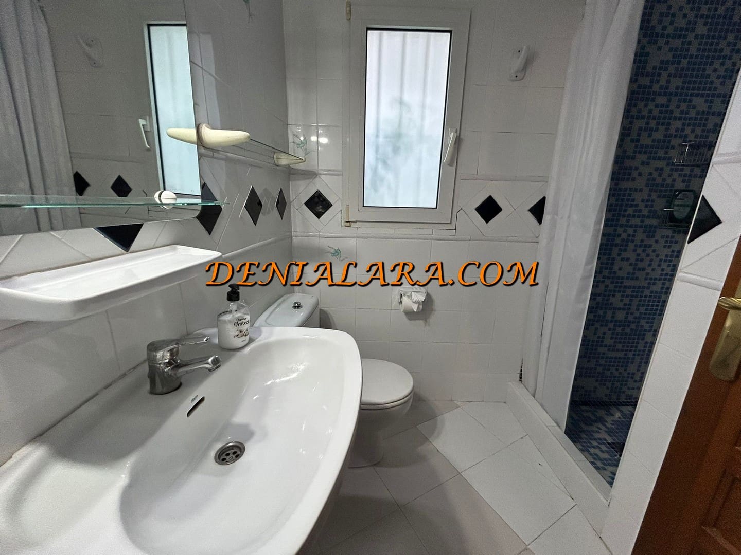 Apartamento de 2 habitaciones en Dénia en alquiler con piscina garaje - 800 € (Ref: 9471665)