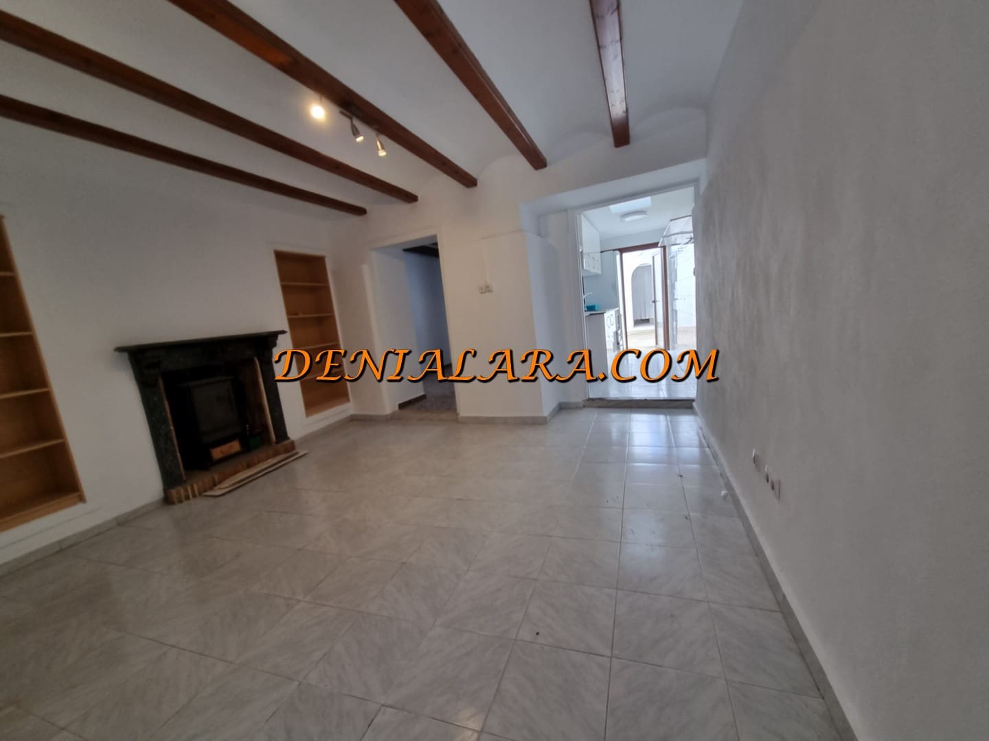 4 bedroom Townhouse for rent in Denia - € 1,100 (Ref: 9496641)