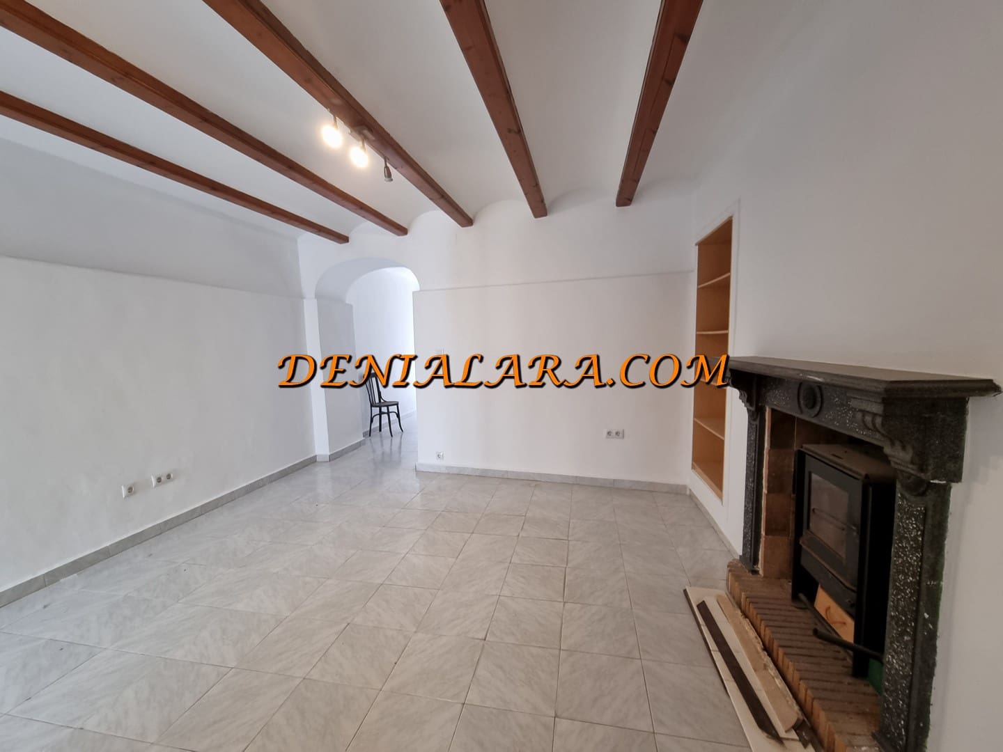 4 bedroom Townhouse for rent in Denia - € 1,100 (Ref: 9496641)