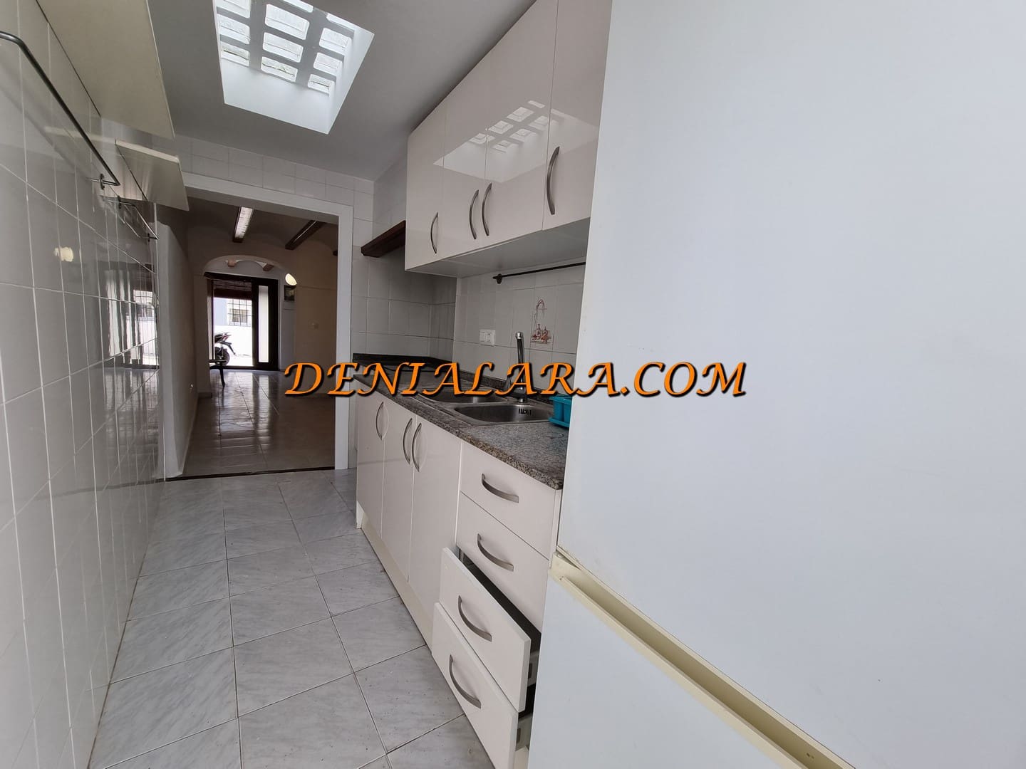 4 bedroom Townhouse for rent in Denia - € 1,100 (Ref: 9496641)