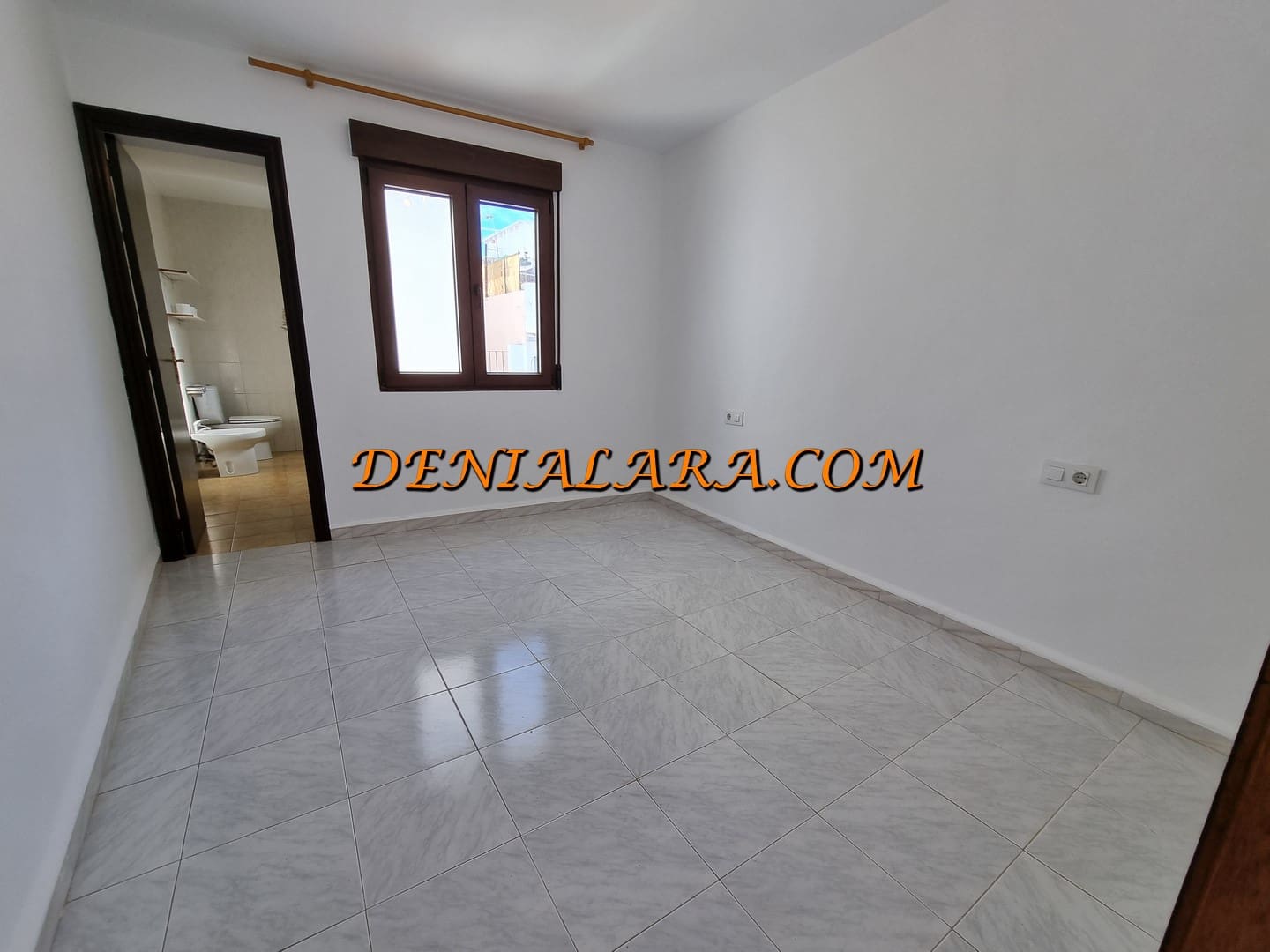 4 bedroom Townhouse for rent in Denia - € 1,100 (Ref: 9496641)